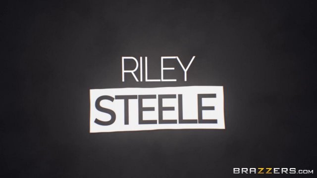 Превью Лесби балуется самотыком, а подруга помогает ей кончить № 35564