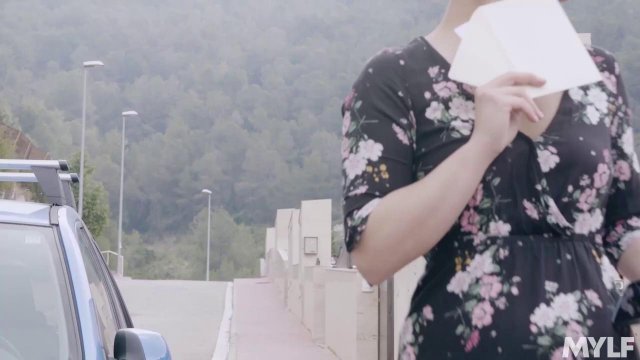 Превью Опытная пара решает научить молодую телку тонкостям секса втроем № 35590