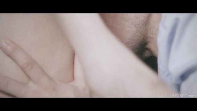 Превью Шеф протестировал киску новой помощницы своим членом и остался доволен № 35878