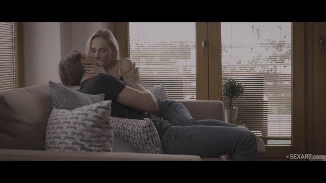 Превью Длинный член молодого самца быстро довел красотку до экстаза № 35926