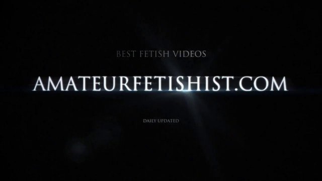 Превью Худая телка с тату кончает от члена в жопе № 36547