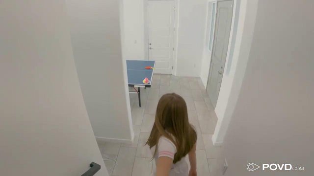 Превью Девушка в разных позах отдалась другу в киску № 39558