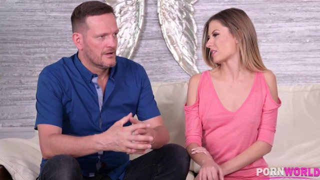 Превью Девушка трахается в попку с отчимом и его другом № 39632