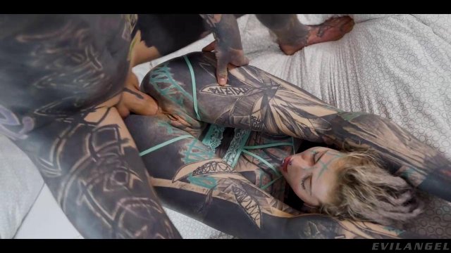 Превью Разукрашенная парочка любит трахаться № 39680