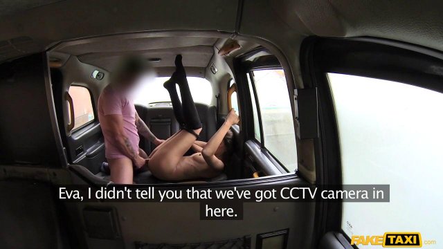 Превью Телка расплатилась натурой перед водителем № 39683