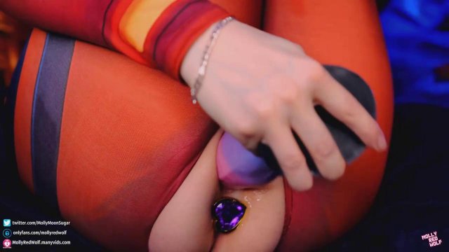 Превью Девка разминает жопу сексуальными игрушками № 39750