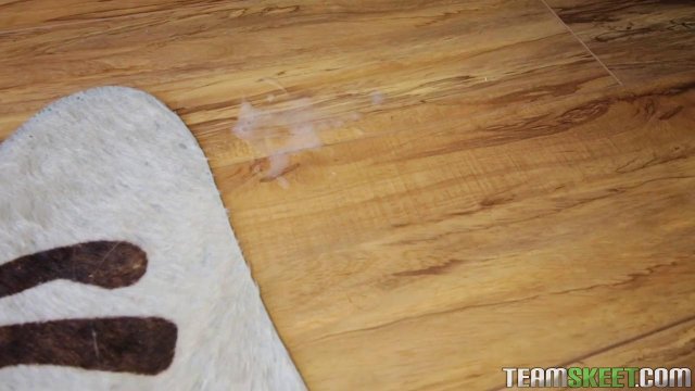 Превью Парень уговорил блондинку заняться с ним сексом № 39763