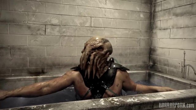 Превью Телке пришлось трахаться с чудовищем № 39772