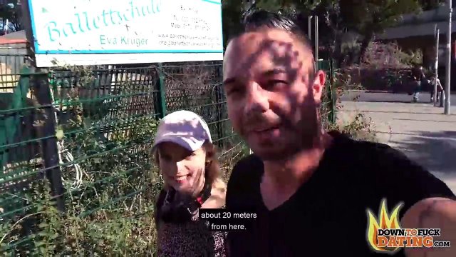 Превью Телка сделала минет в машине парню, а потом потрахалась с ним № 39795