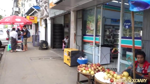 Превью Тощая шлюха с волосатой писькой трахнута женатым клиентом № 42315