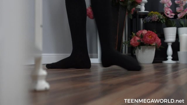 Превью Анальные прихоти молодой гимнастки № 45501