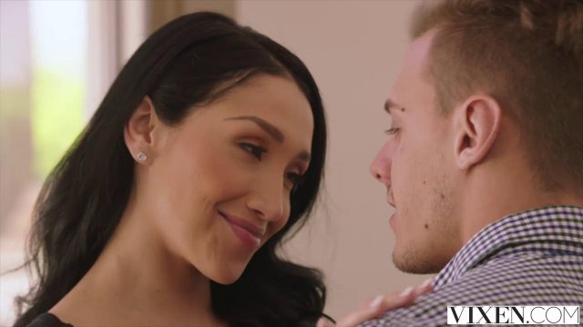 Превью Роскошная брюнетка присоединилась к подруге и ее парню для жмж секса № 8790