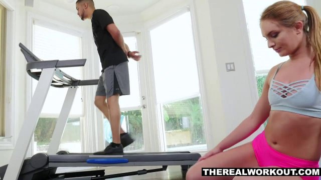 Превью Парень отымел в сочную киску фитоняшку прямо на беговой дорожке № 8791